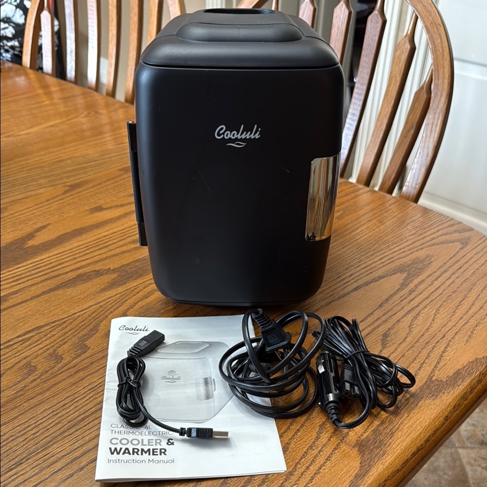 Cooluli Black Mini Fridge with Silver Handle